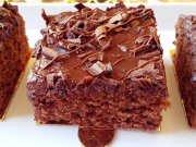 Máte doma navíc 2 vajíčka, 3 jablka a puding? Z těchto ingrediencí jsem vykouzlila ten nejchutnější koláč pod sluncem
