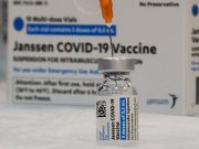 WHO uznává, že vakcíny způsobily více než 5 000 úmrtí a 800 000 vedlejších účinků
