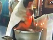Šokující video ze křtu: Záznam je šokující